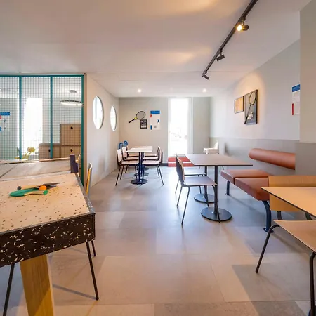 Ibis Budget Centre 2*