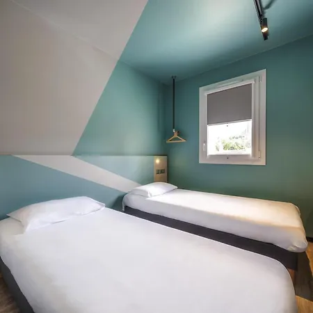 Ibis Budget Centre Hotel 2*