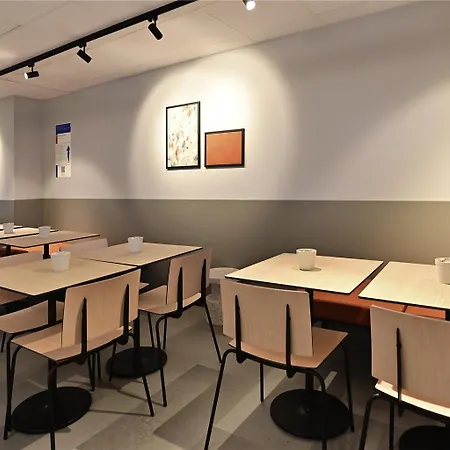 호텔 Ibis Budget Centre 포르바크