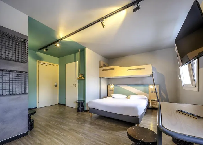 Ibis Budget Centre 2*