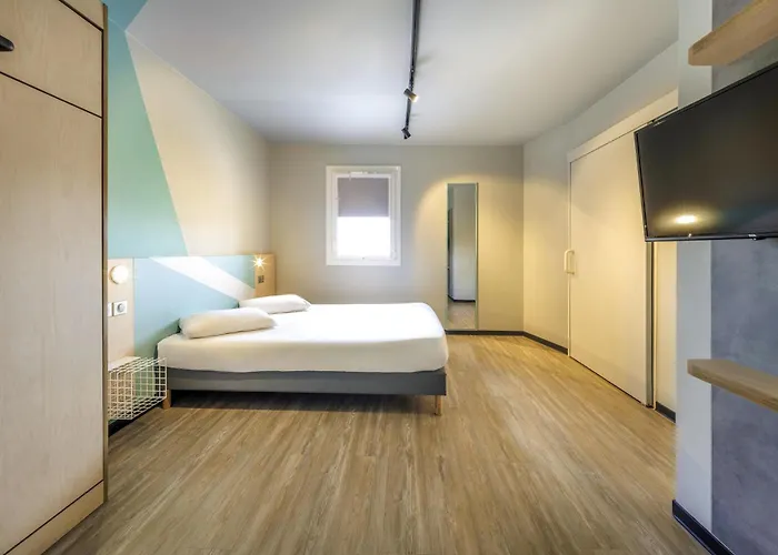 Ibis Budget Centre Hotel 2*